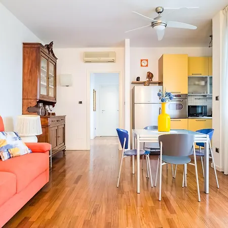 The Pyramids Of Motor Valley - Ra's *