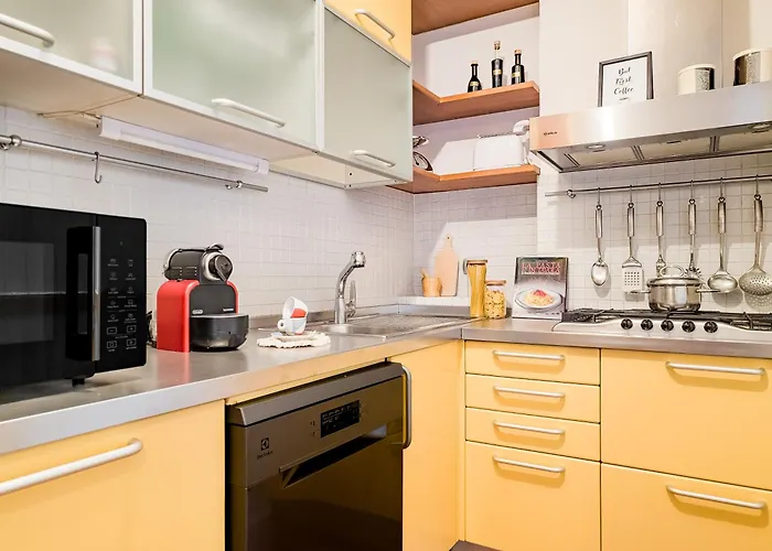 アパート The Pyramids Of Motor Valley - Ra's *