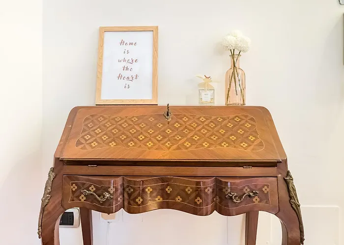 The Pyramids Of Motor Valley - Ra's *