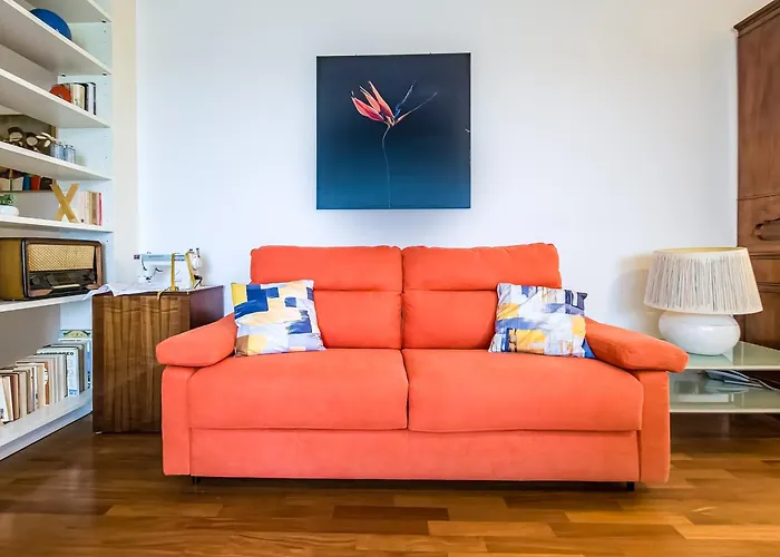 The Pyramids Of Motor Valley - Ra's Apartament